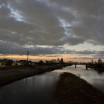 〜 一定のリズム 〜 得意なこと。一定のリズム。 不得意なこと。リズムがバラバラ。 趣味でも、仕事でも、得意なことと不得意なことには、こんな特徴があると感じます。 リズムが安定すると、誤差が減る。 誤差が減ると、ミスが減る。 リズムを安定させるため、繰り返し練習する。 反復練習は、ミスを減らす「きっかけ」になるもの。 今朝、ランニングしながら、過去の自分を振り返りつつ、そんなことを考えていました。 一定のリズム、安定したサービス。反復練習を基礎として、引き続き丁寧なサポートを心がけてまいります。 #行政書士 #大田区 #企業法務経験 #安心への伴走者 #課題解決サポート #契約書の作成チェック #行政への申請手続支援 #コラム #一定のリズム