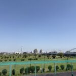 〜 衣替え 〜 週末、クリーニング店に冬物の洋服を出しに行きました。 朝晩を中心に寒くなる日もあり、衣替えのタイミングは難しいところですが、思い切って行いました。 部屋も片付き、すっきりした気分になりました。 片付ける。整理する。 思考の面でも、大切なこと。 頭の中が整理できていないと、考えもまとまらない。 冬物衣料を片付けながら、そんなことを考えていました。 論点を整理する意識を大切に、課題解決のお役に立てるサービスを心がけてまいります。 #行政書士 #大田区 #企業法務経験 #安心への伴走者 #課題解決サポート #契約書の作成チェック #行政への申請手続支援 #コラム #衣替え