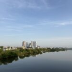 〜 ルーティーン 〜 大事な試験や試合、プレゼンのとき。 普段と違うことをすると、うまくいかない。 そんな経験をたくさんしてきた気がします。 トップアスリートが同じ状態を保つため、試合前の準備や生活をルーティーン化している話を聞くと、反省させられます。 平常心。保つためには、余計な気を使わない。 ルーティーン化することで「普段どおり」の環境をつくる。 その大切さを改めて感じます。 普段どおりの安心感。ご提供できるよう心がけてまいります。 #行政書士 #大田区 #企業法務経験 #安心への伴走者 #課題解決サポート #契約書の作成チェック #行政への申請手続支援 #コラム #ルーティーン