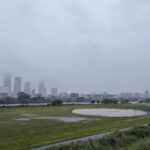 〜 かかりつけ 〜 5日ほど前から、喉の調子が悪くなりました。 当初は症状もひどくなく、それほど気にしていませんでしたが、2日ほど前から咳が続くようになり、かかりつけ医の診察を受けることにしました。 診察を受け、医師から症状の説明を聞くと、少しほっとした気分に。 理由は原因の明確になったこと。原因を「知る」ことの大切さを感じました。 結果には原因が存在し、原因を正しく「知る」ことで、適切な対策を立てられる。 仕事や暮らしのお困りごと。かかりつけ行政書士として、丁寧に課題解決をサポートいたします。 行政への申請手続の支援、契約書の作成・チェックなど、どうぞお気軽にご相談ください。 #行政書士 #大田区 #企業法務経験 #安心への伴走者 #課題解決サポート #契約書の作成チェック #行政への申請手続支援 #コラム #かかりつけ