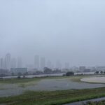〜 簡潔さ 〜 ひとつひとつの情報が簡潔で、わかりやすい。 今朝、テレビで台風関連情報を見ていて、そう感じました。 簡潔に、わかりやすく。 伝えたいことがたくさんあるときこそ、気をつけるべき。 今朝のテレビ報道から、改めて意識しました。 わかりやすい説明と、丁寧なサービス。引き続き心がけてまいります。 #行政書士 #大田区 #企業法務経験 #安心への伴走者 #課題解決サポート #契約書の作成チェック #行政への申請手続支援 #コラム #簡潔さ